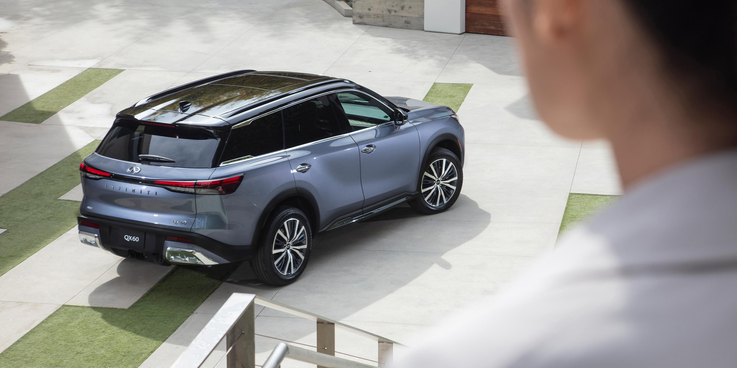 2022 INFINITI QX60 Crossover SUV parked in front of stairs